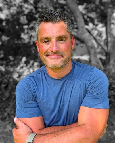 Detailed Bio of Brad